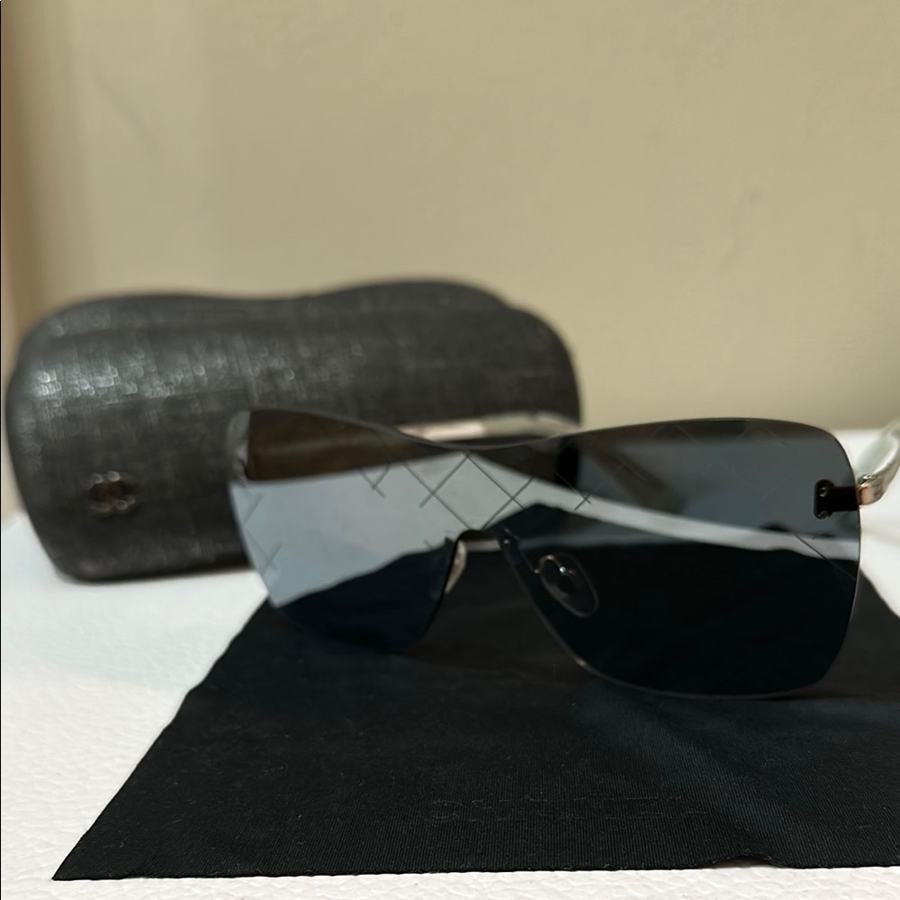 Chanel Mirrored Sunglasses with Case